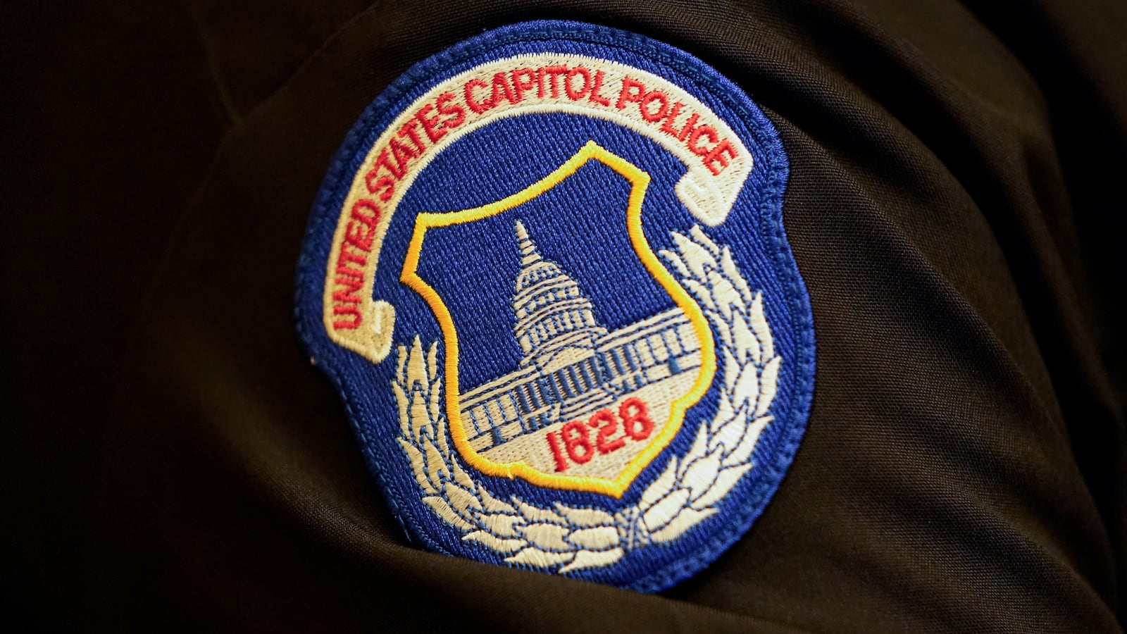 2022-01-05T203708Z_1057122225_RC28TR9RCEKS_RTRMADP_3_USA-CAPITOL-SECURITY-VISIBILITY_tm89l6