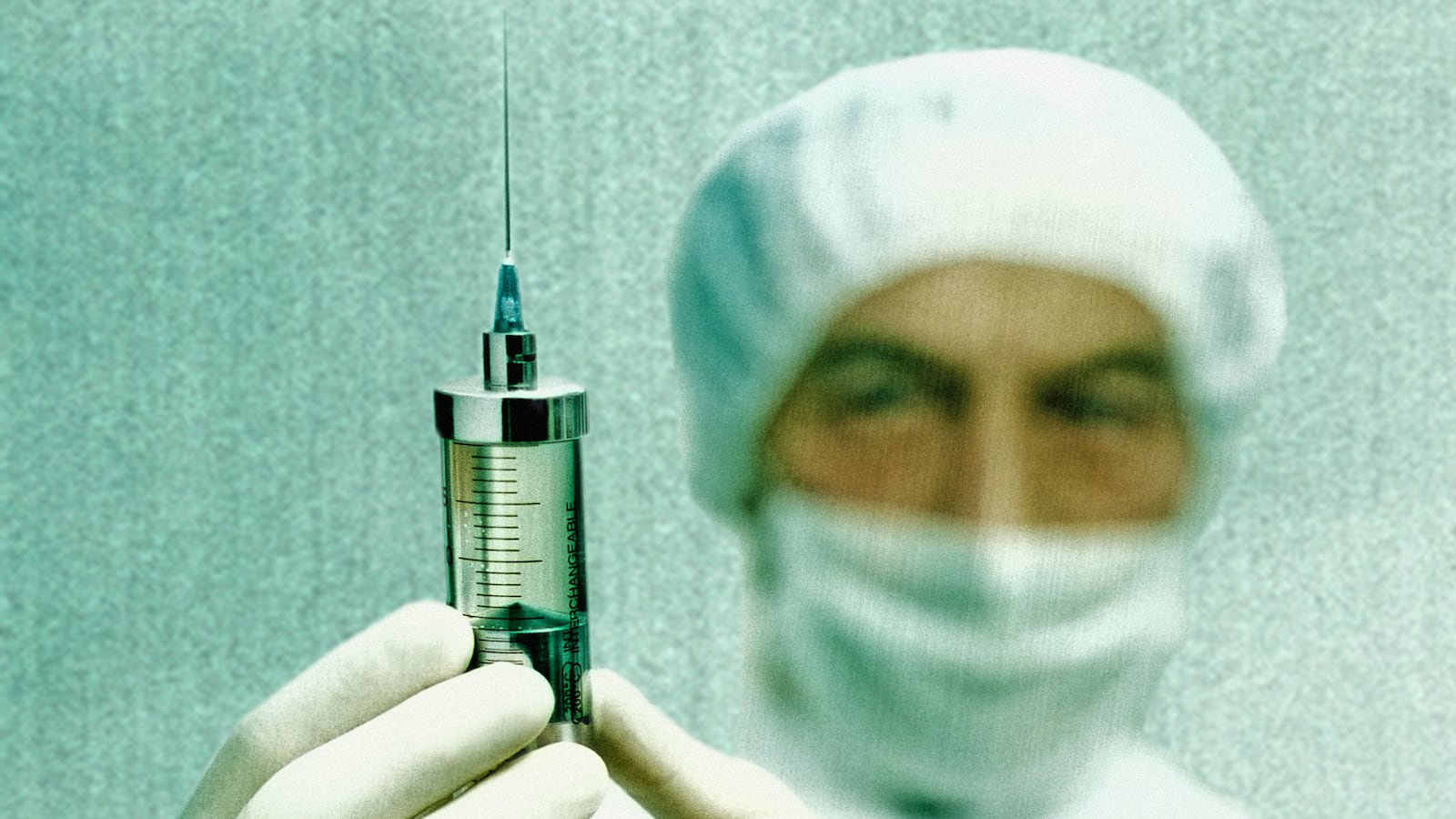 articles/2014/08/22/the-dirty-secret-doctors-don-t-want-you-to-know/140821-sepkowitz-working-stiff-tease_bt5mmb