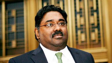 articles/2011/04/21/raj-rajaratnam-trial-spotlights-wall-streets-growing-south-asian-elite/weiss-south-africa_djcqpb