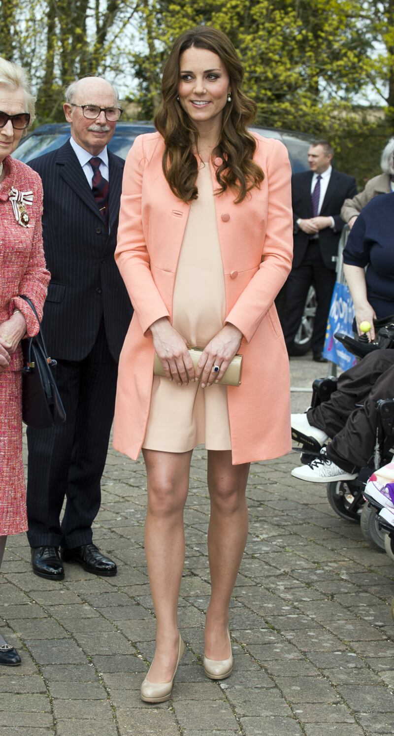 galleries/2010/12/10/kate-middleton-lookbook/130429-kate-lookbook_ou6ffu