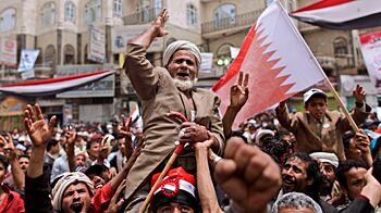 cheats/2011/03/28/110-dead-in-weapons-factory-explosion/yemen-protests-4_y2d7nm