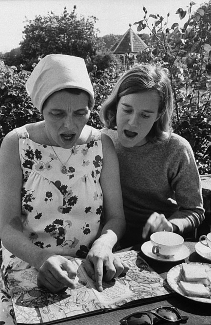 galleries/2010/08/12/patricia-neal/patricia-neal-7_uqbzaq