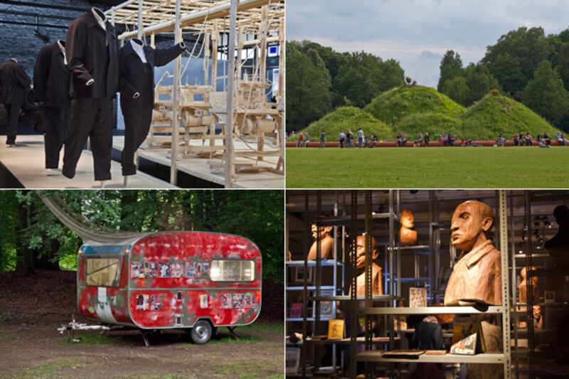 galleries/2012/06/09/documenta-exhibition-2012-photos/documenta-tease_qtxnmf