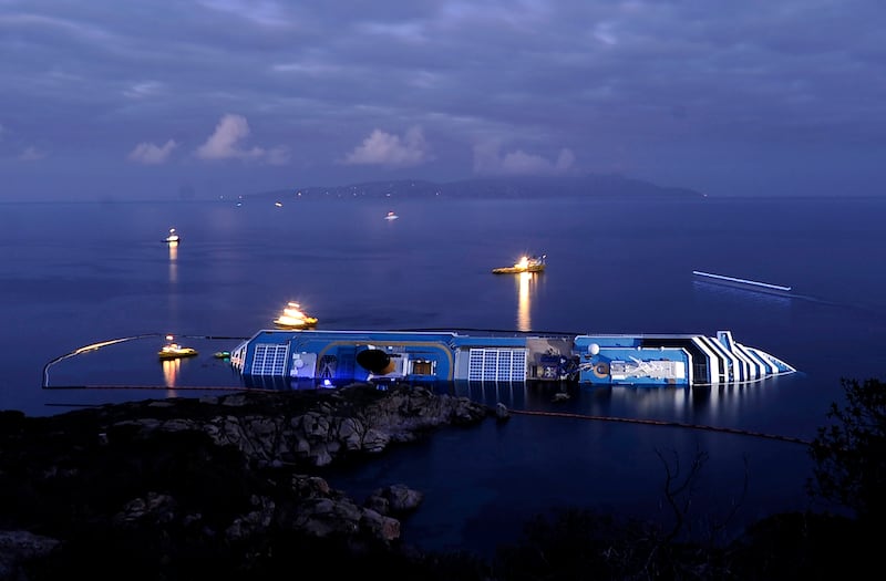 galleries/2012/12/23/2012-in-review-the-year-in-photos/yip-cruise_podjho