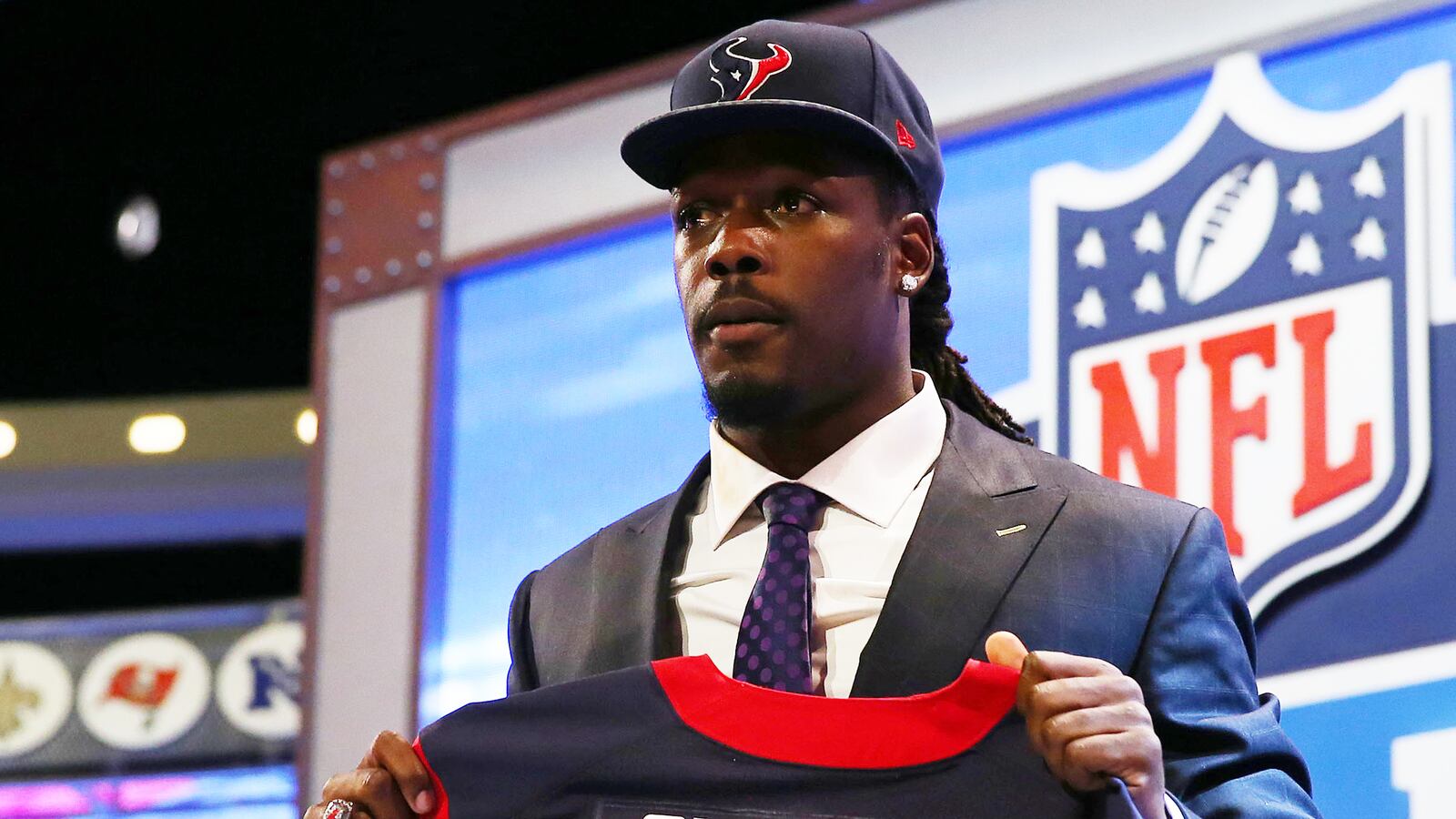 cheats/2014/05/08/south-carolina-s-clowney-first-nfl-pick/140709-Jadeveon-Clowney-cheat_hhsoqp