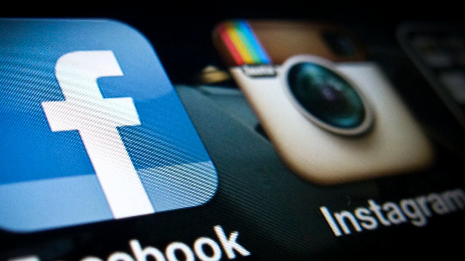 articles/2012/08/28/how-joining-facebook-is-hurting-instagram/klein-facebook-instagram-value-tease_m3me9x
