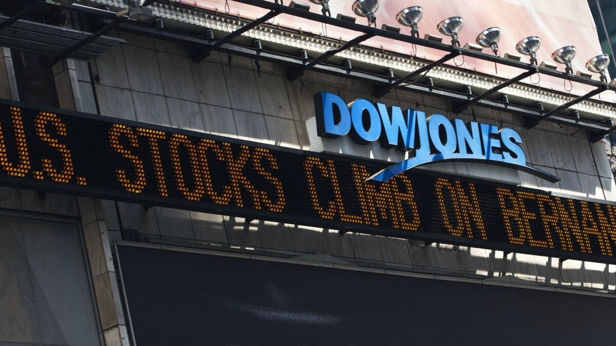 cheats/2012/09/13/stocks-surge-after-fed-s-stimulus/stocks-surge-fed-stimulus-cheat_p7sxqx