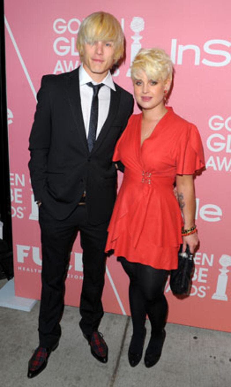 galleries/2009/12/09/young-hollywood/red-carpet-7-9_xgtc6b