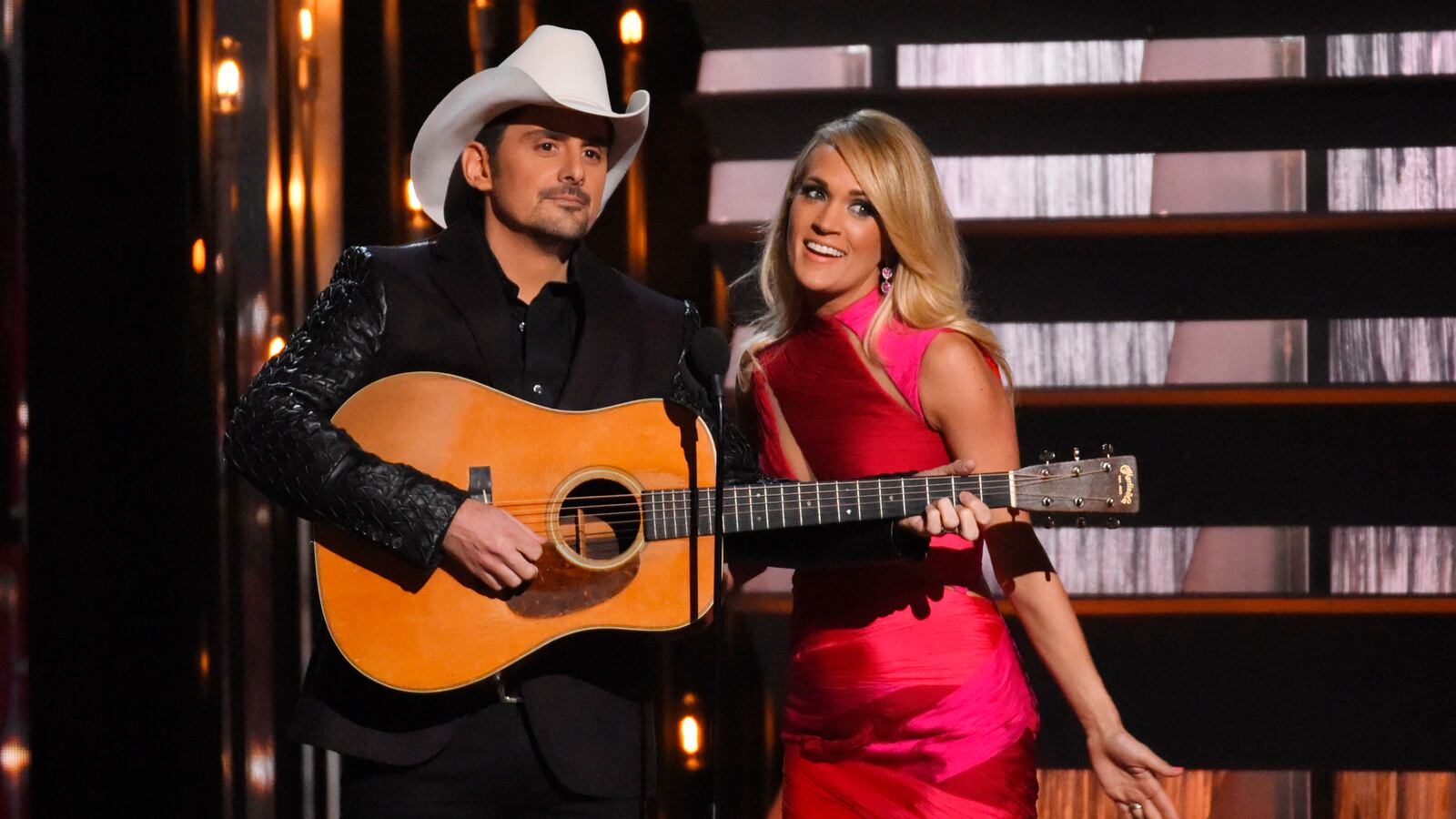 articles/2015/11/05/the-cma-awards-in-2-minutes/151105-sayed-cmas-video_kwv1tg
