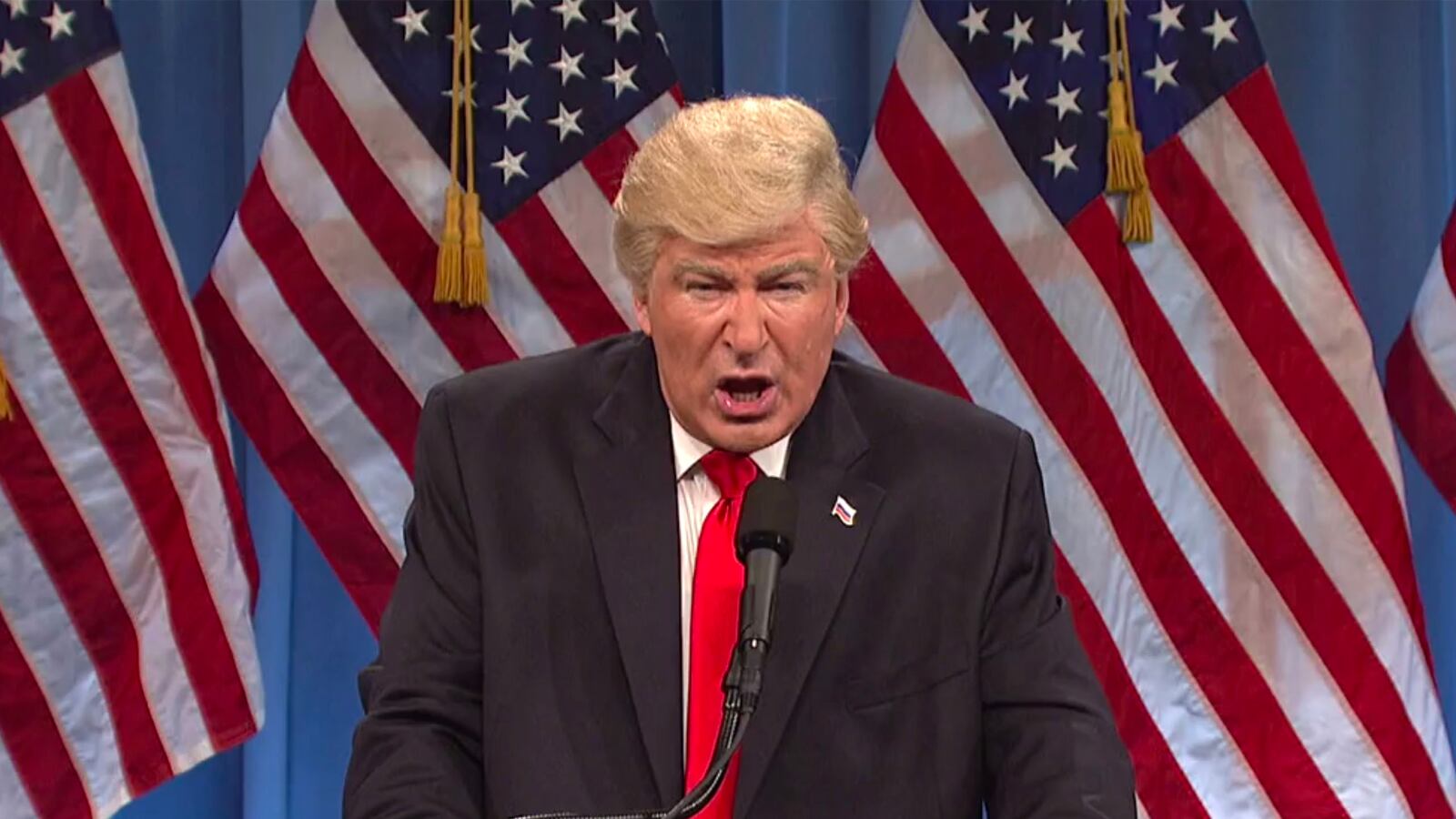 articles/2017/01/30/trumpers-try-and-fail-to-silence-stand-up-comics/170124-dean-trump-comedians-tease_w6mccn