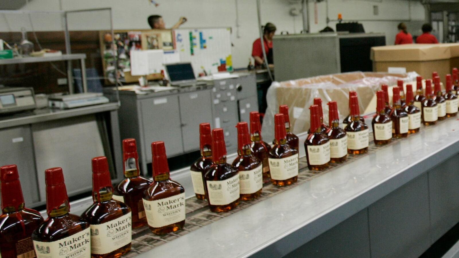 articles/2013/02/11/maker-s-mark-adds-water-lowers-proof-shocks-bourbon-lovers/130211-makers-mark-gross-tease_cv3kc8