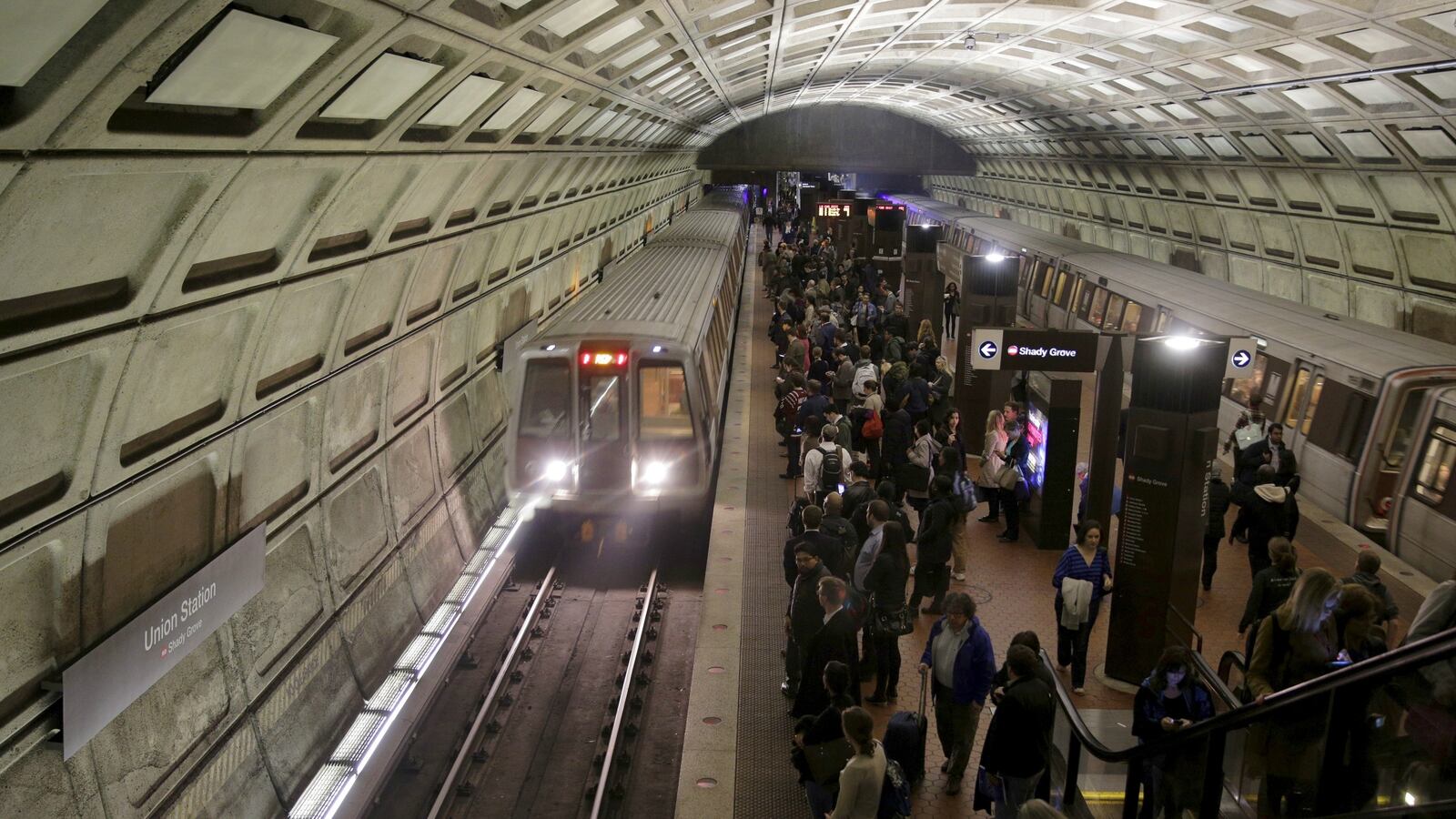 cheats/2016/03/15/d-c-metro-to-shut-down-for-a-day/160315-wmata-cheat_nnfgxo