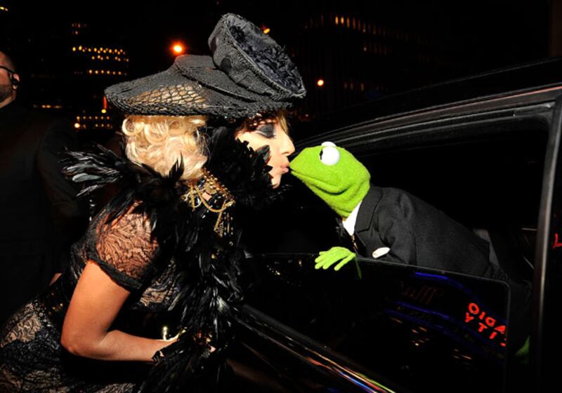 galleries/2009/09/14/vma-red-carpet/vma-red-carpet---lady-gaga_j6zfye