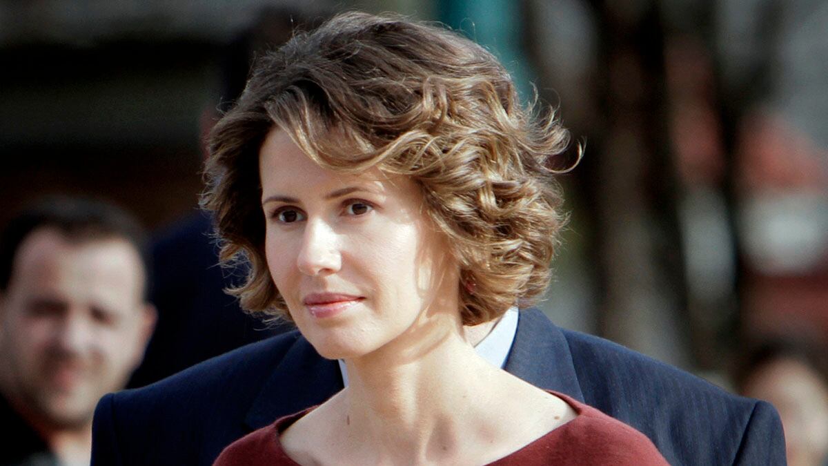 cheats/2012/04/26/vogue-paid-25k-for-assad-family-shoot/asma-assad-vogue-cheat_caly0e