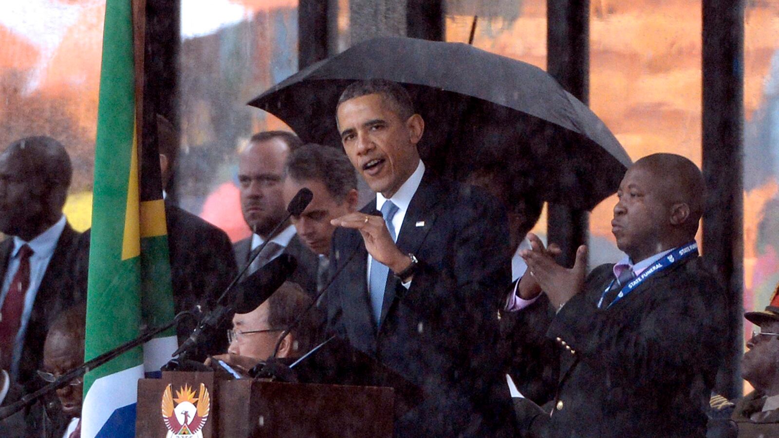 articles/2013/12/10/obama-says-goodbye-to-nelson-mandela/131210-hines-obama-safrica_ihvl4v