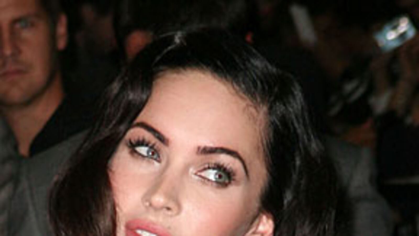 galleries/2009/09/14/hollywood-on-the-couch/crazy-celemegan-fox_p9ylwq