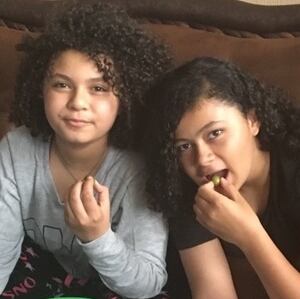 61992799_163963078446528_r_urq8pn