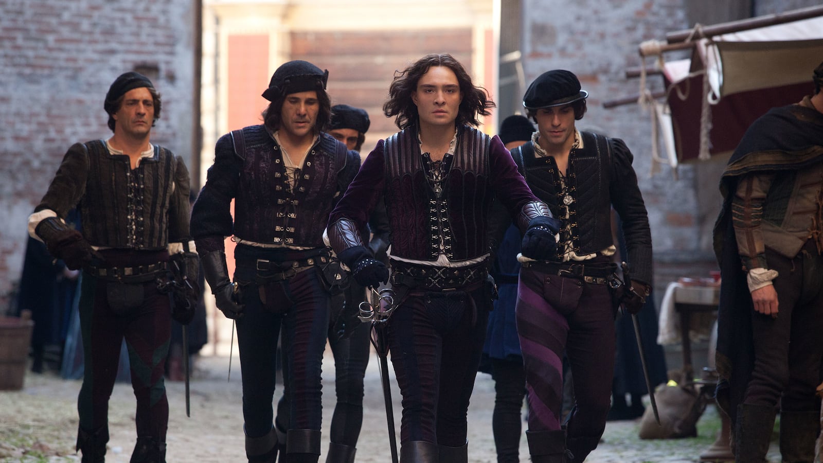 articles/2013/10/11/ed-westwick-on-life-after-gossip-girl/131010-cunningham-westwick-tease-embed_tx3cqw