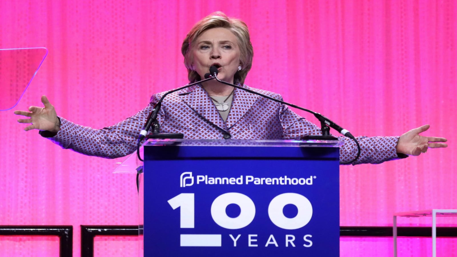 170523-clinton-trump-budget-cruel-cheatv2_evxvuu