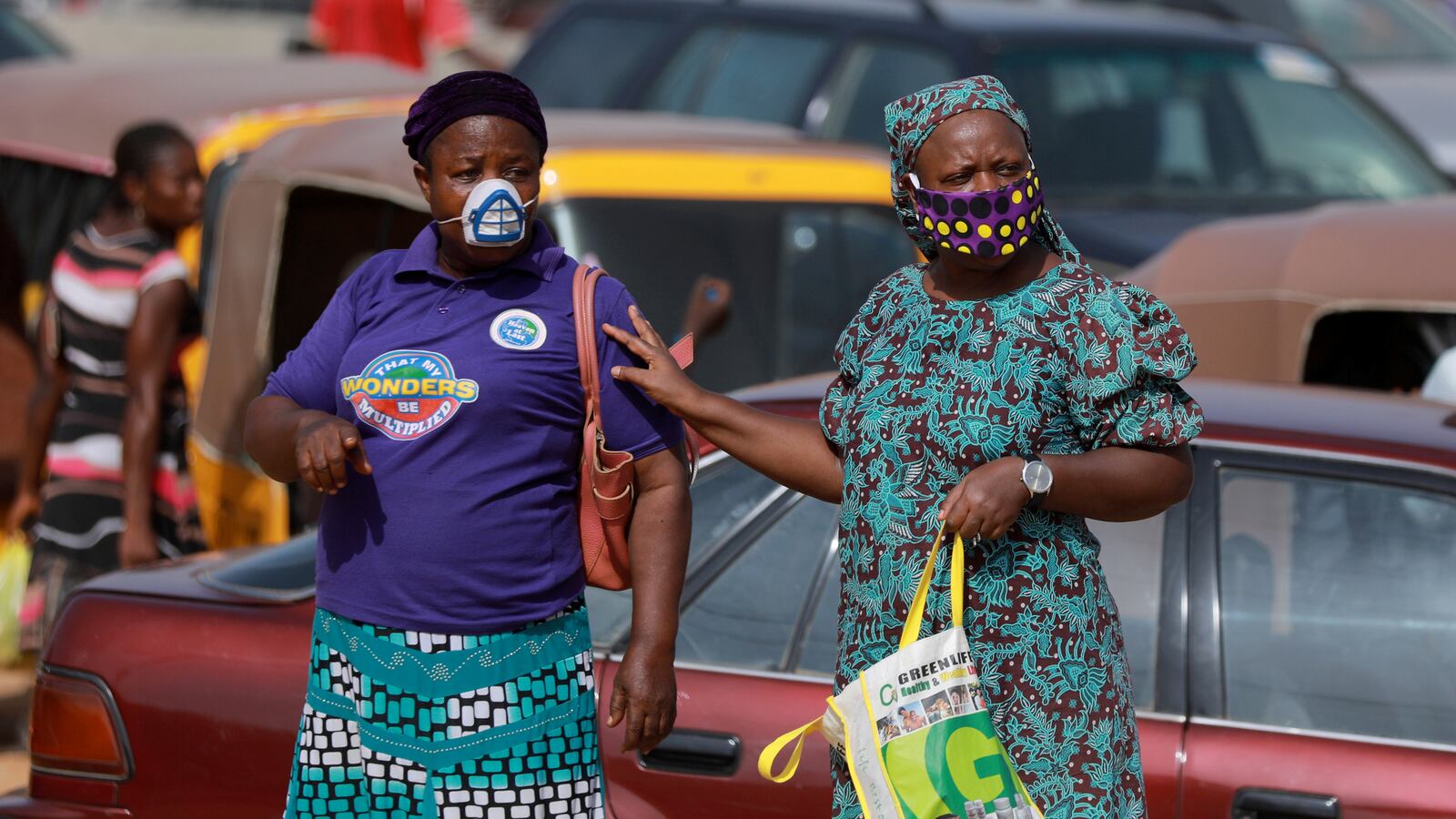 2020-07-24T112226Z_1205982371_RC2NZH9NOJMZ_RTRMADP_3_AFRICA-ECONOMY-POLL_zgusil