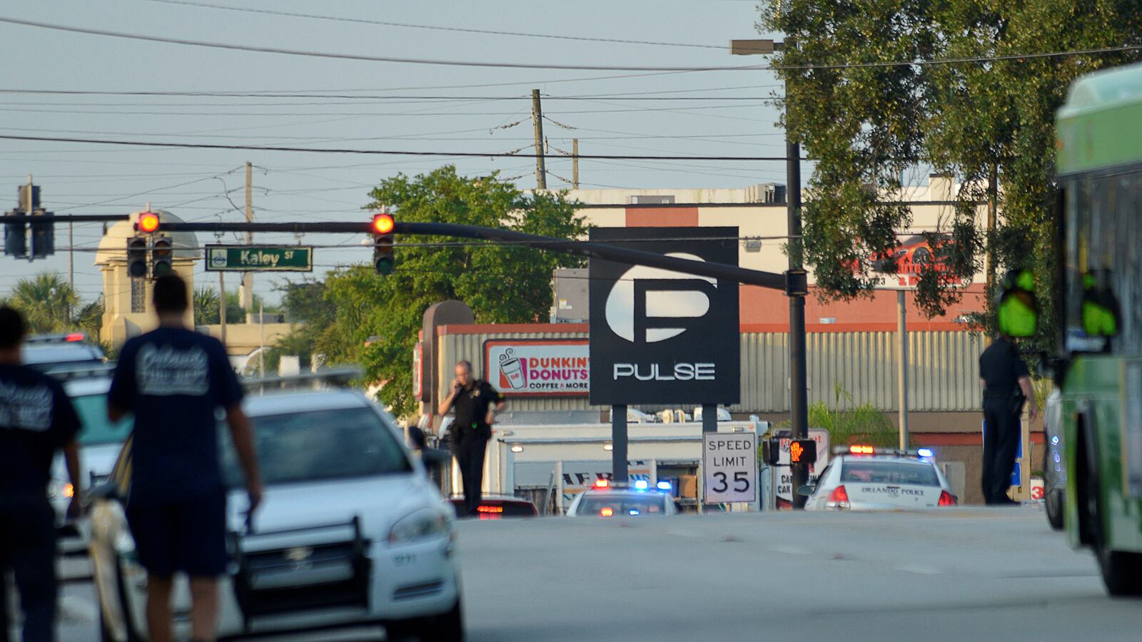 cheats/2016/06/12/omar-mateen-id-d-as-orlando-shooter-cbs-news/160612_pulse_attack_02_y2ujnp