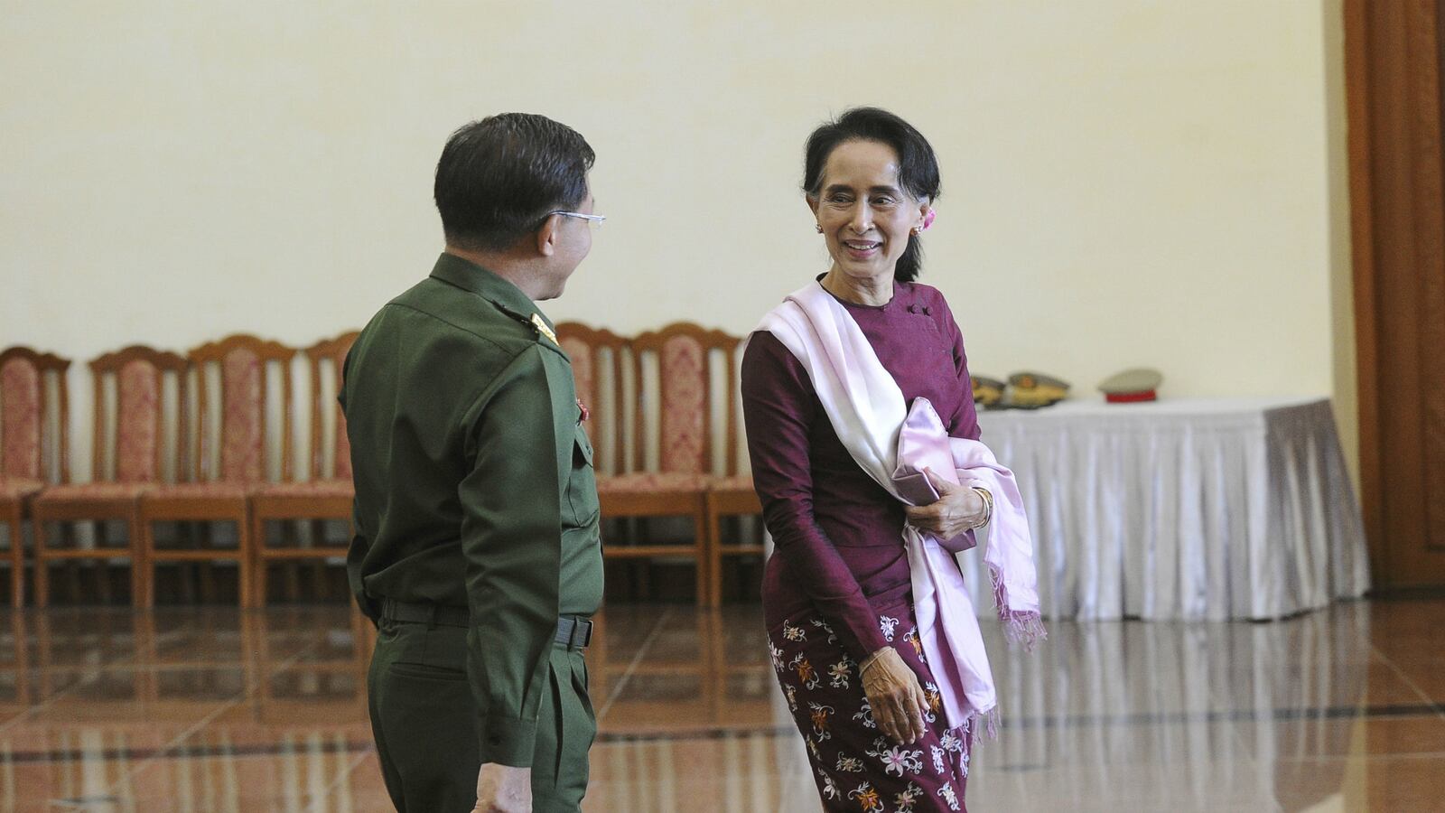cheats/2015/12/02/suu-kyi-meets-myanmar-s-outgoing-leader/151202-suu-kyi-meets-thein-sein-cheat_hda4mv