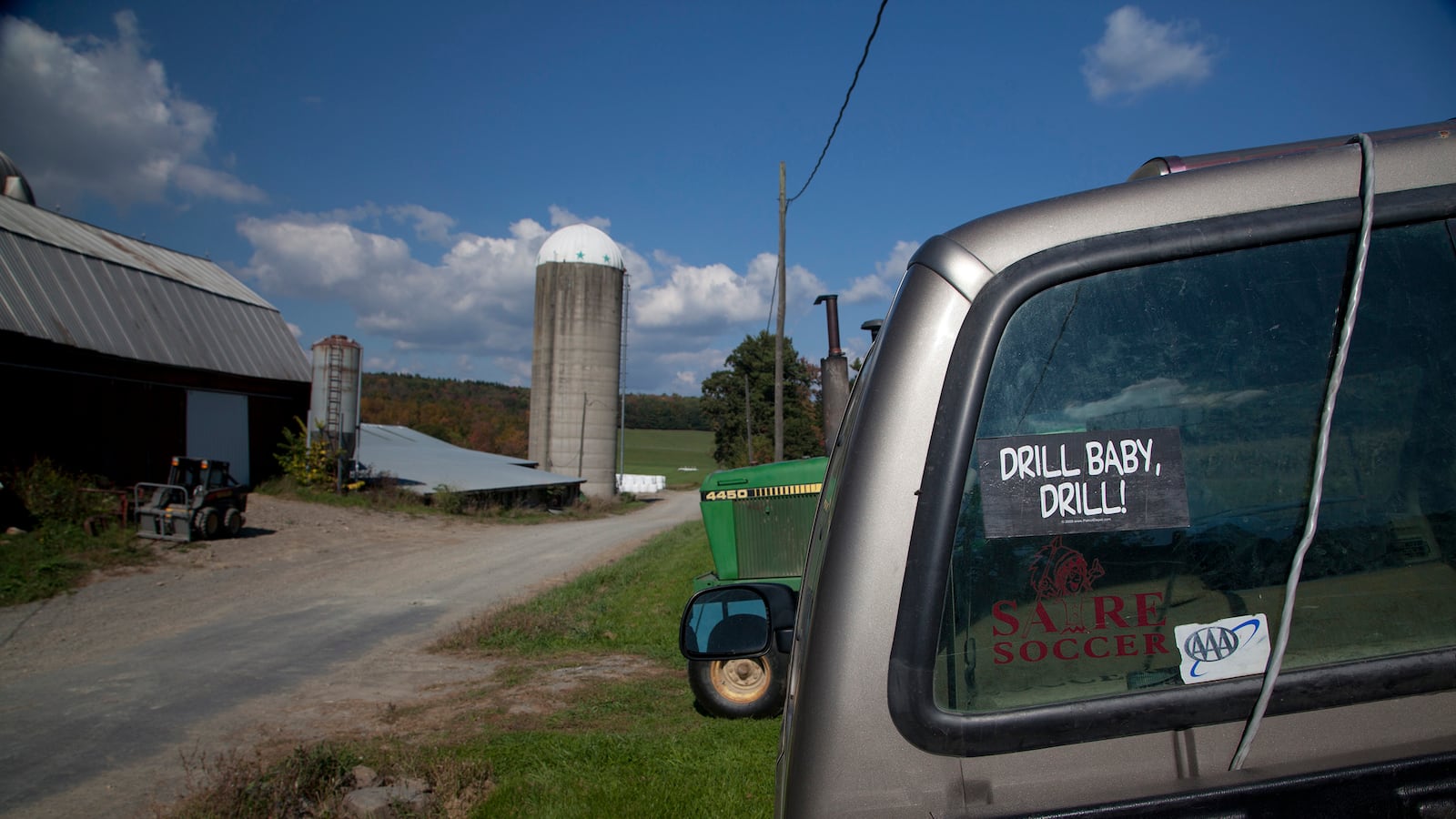 articles/2014/03/13/how-chesapeake-energy-the-kings-of-fracking-double-crossed-their-way-to-riches/140312-propublica-fracking-farm_hhfp4g