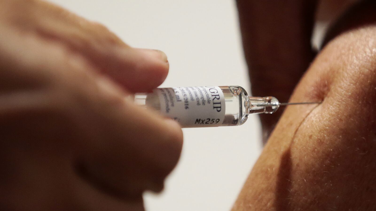 flu-vaccine-miscarriage_sqhemr