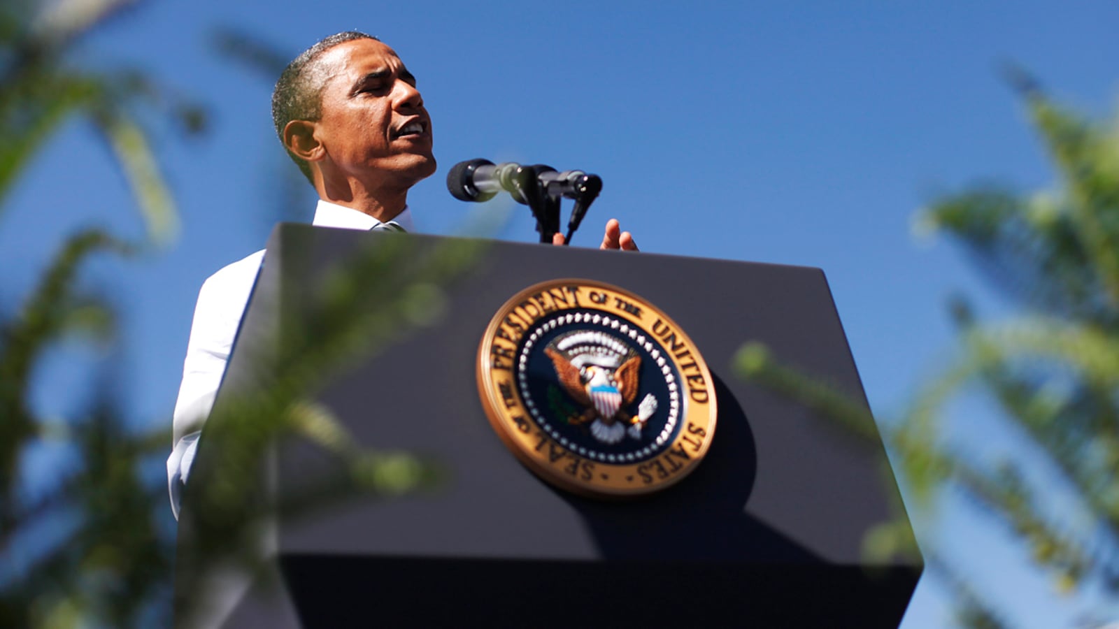 articles/2011/09/27/obama-s-climate-change-hypocrisy-in-emissions-fight-with-europe-california/obama-climate-conundrum-dzieza_unc6ic