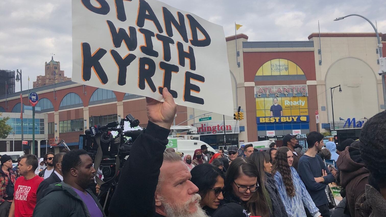 FCfPoZRXIAk1mWS_ilrqtj