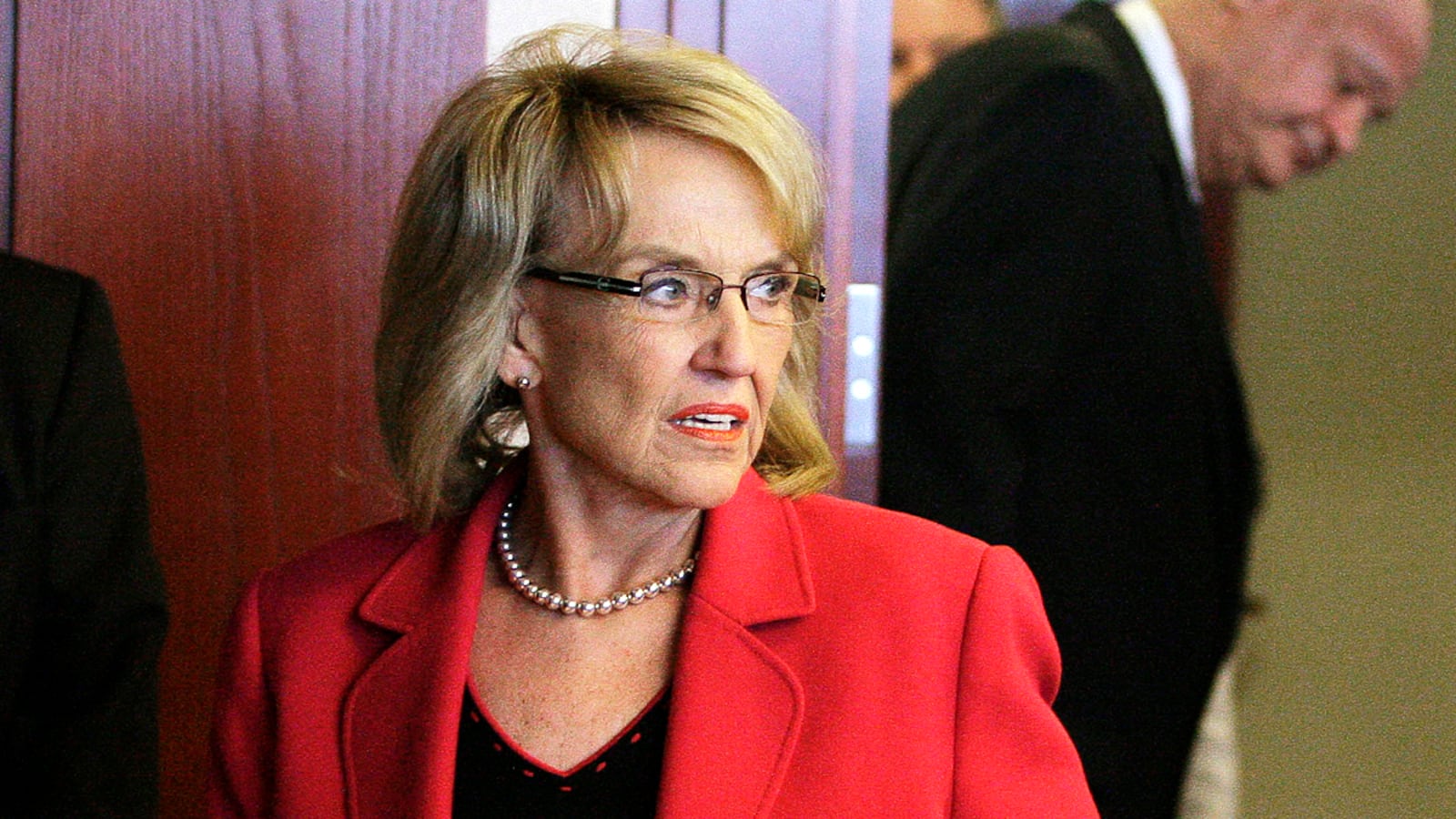 articles/2011/10/31/jan-brewer-s-sleazy-attempt-to-impeach-redistricting-board/governor-brewer-goes-nuclear-avlon_zpw7kb