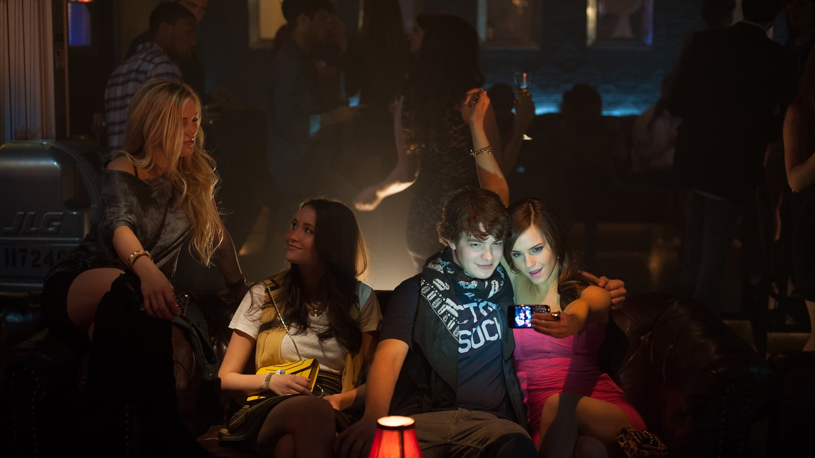 articles/2013/06/11/the-bling-ring-case-revealed-the-stars-grand-jury-testimony/130610-blingring-tease_qb8k7f