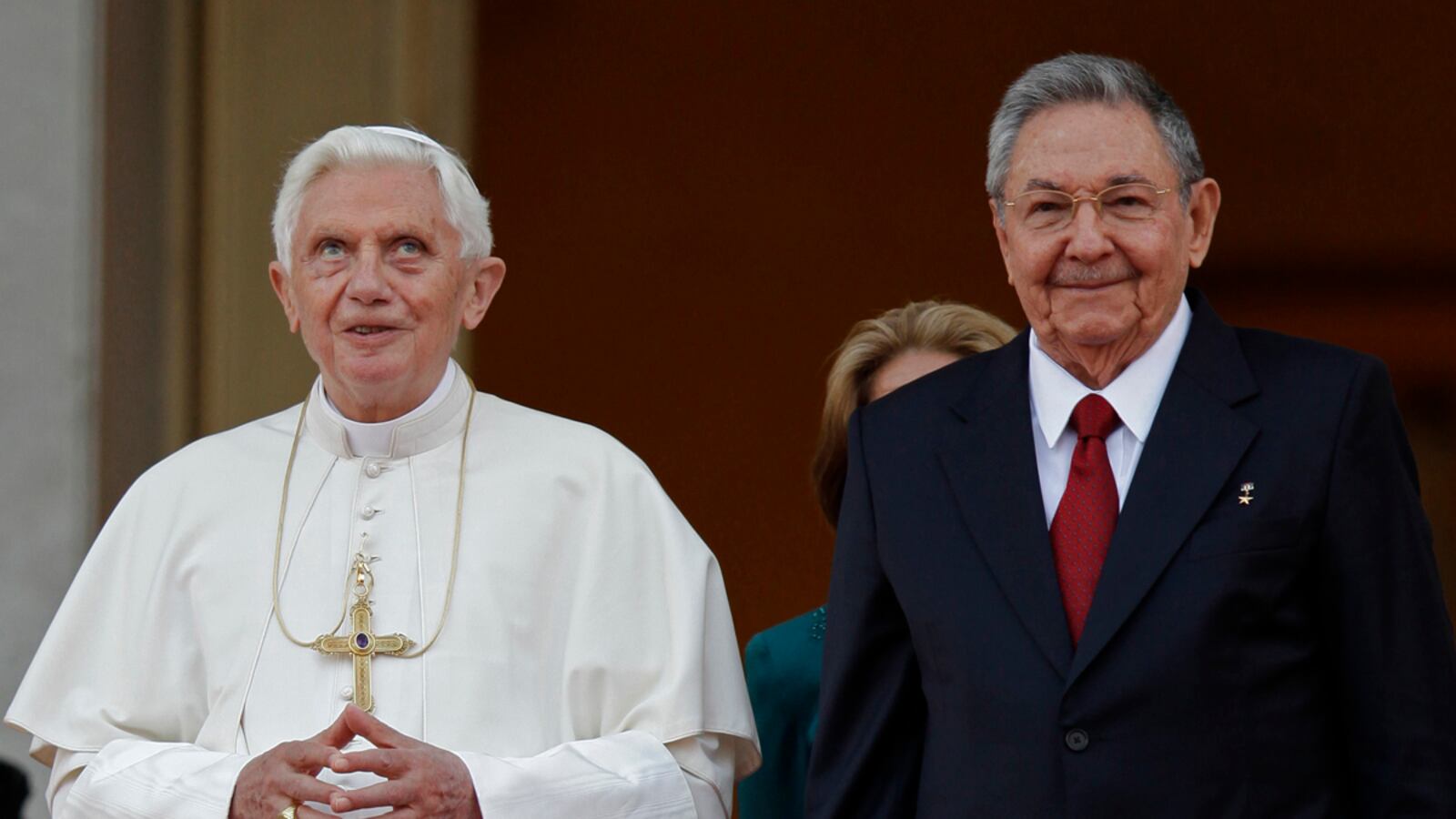 cheats/2012/03/28/pope-meets-with-raul-castro/pope-meets-raul-castro-cuba-cheat_syhjlv
