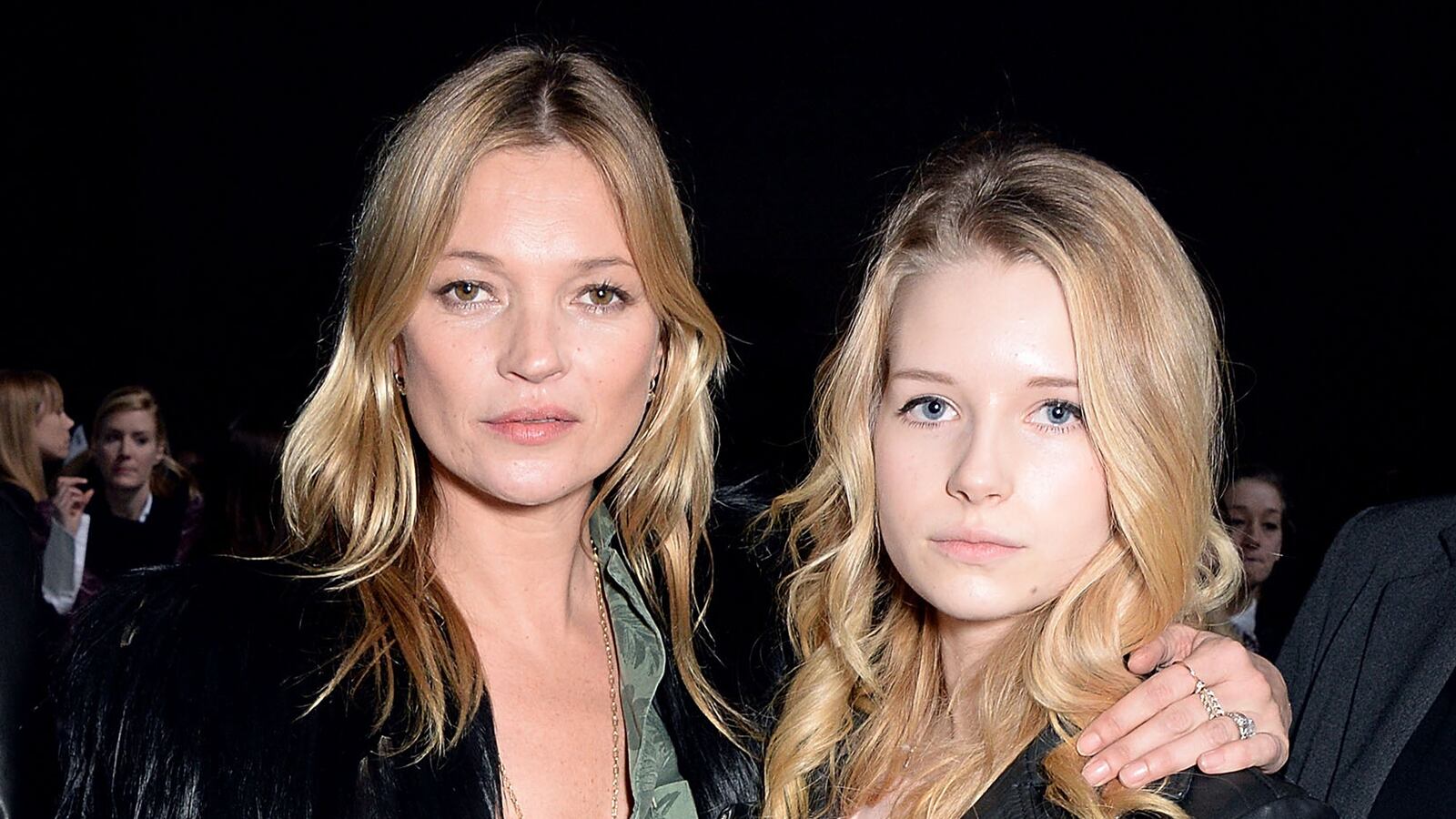 articles/2014/08/04/kate-and-lottie-moss-may-cover-british-vogue-penelope-cruz-directs-steamy-film-for-agent-provocateur/140804-kate-lottie-moss-cheat_dsj6ae