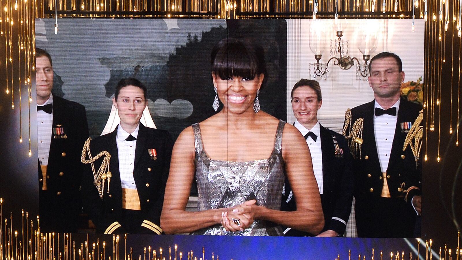 cheats/2013/02/24/ang-lee-wins-best-director/130224-michelle-obama-oscars-cheat_xtsiqk