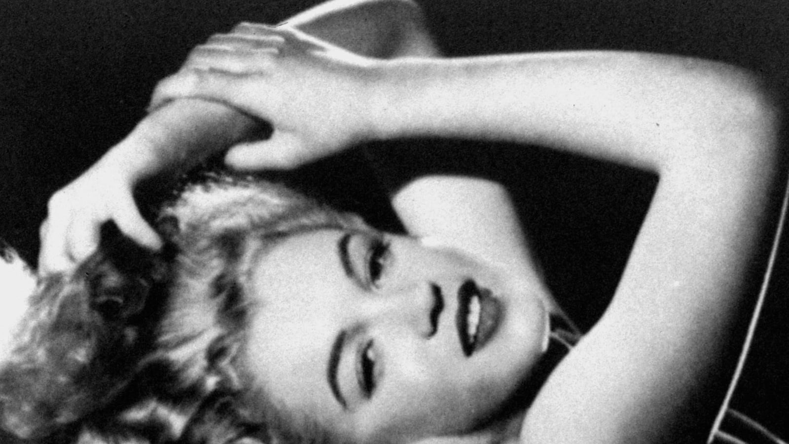 cheats/2013/11/13/marilyn-monroe-s-x-rays-auctioned/131113-marilyn-xray-cheat_d2n2f0