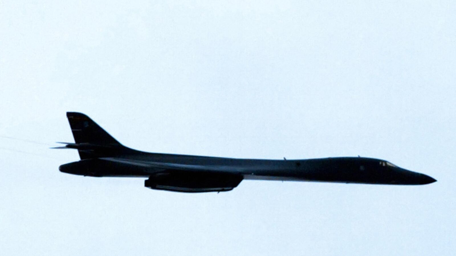 articles/2012/03/12/please-shut-up/america-bomber-zsquare_mf5caa