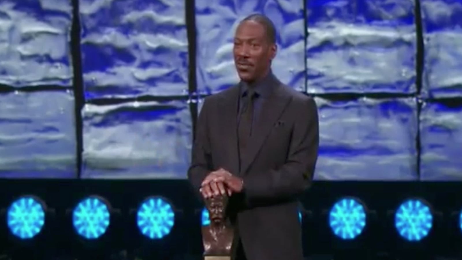 videos/2015/10/19/watch-eddie-murphy-imersonate-cosby/151019-sayed-murphy-viral_elhhd6