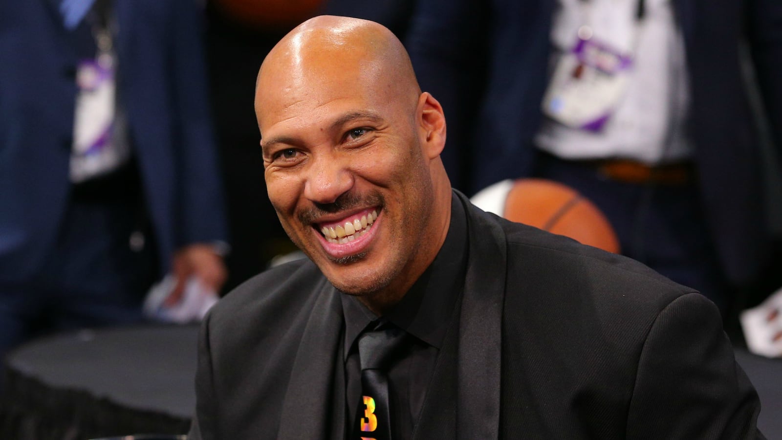 171120-lavar-ball-trump-china-cheat_jeetsb