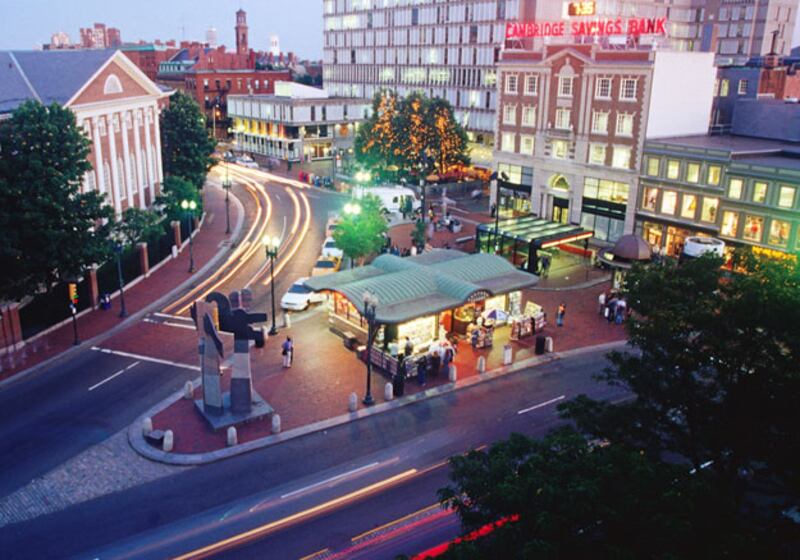 galleries/2010/10/27/best-cities-for-trick-or-treating/smartest-college-towns---cambridge_x2x6ee