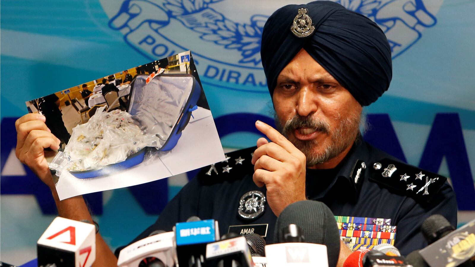 180626-malaysia-raids-1mdb-fund-cheat_tghlae