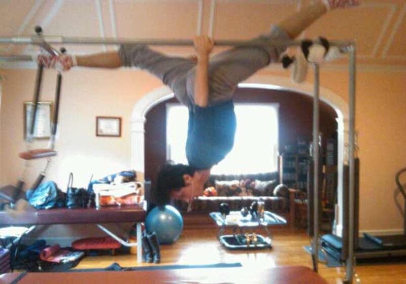 galleries/2010/11/18/best-celebrity-twit-pics/twitpi1118---johnny-weir_p1roll