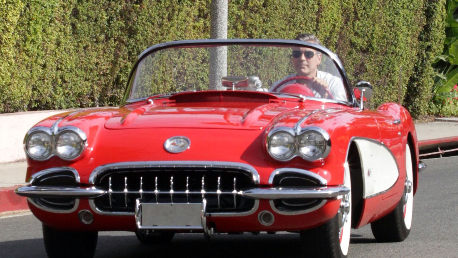 galleries/2015/05/30/celebs-in-classic-cars/150529-celeb-classic-cars-04_wvfnbz