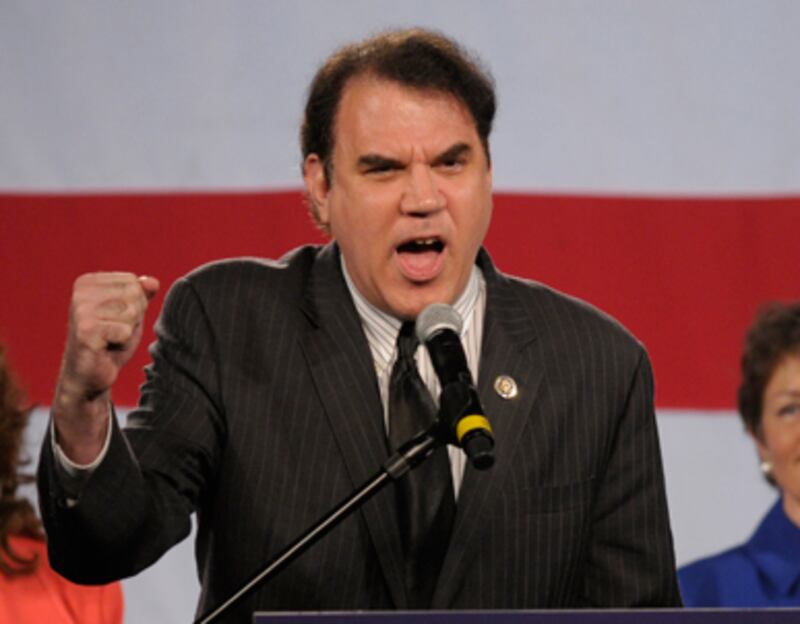 articles/2010/11/17/alan-grayson-outgoing-florida-congressman-rages-on/grove-grayson-banter_142001_xrviss