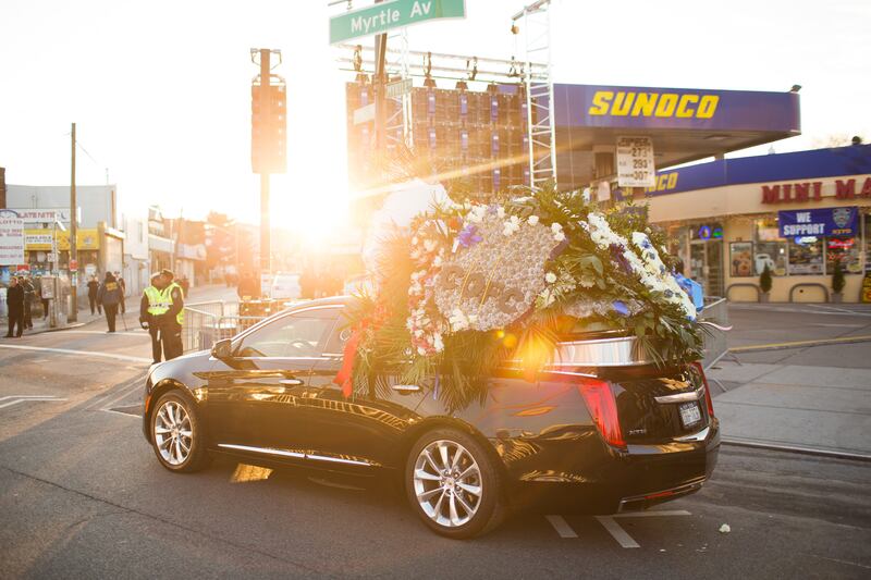 galleries/2014/12/27/the-nypd-says-farewell-to-officer-ramos/141227-police-funeral-06_hpore9