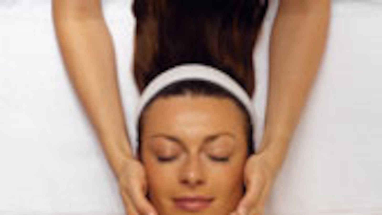 articles/2010/03/18/11-outrageous-facials/landman-facials_86756_zw88lb