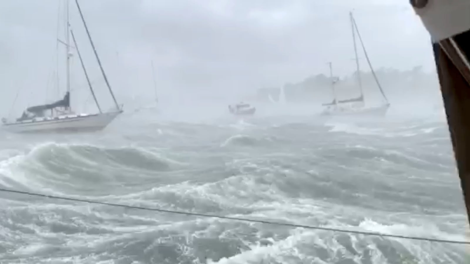 2019-07-24T000000Z_209092415_RC12A6DF5100_RTRMADP_3_USA-WEATHER-MASSACHUSETTS_jprywn