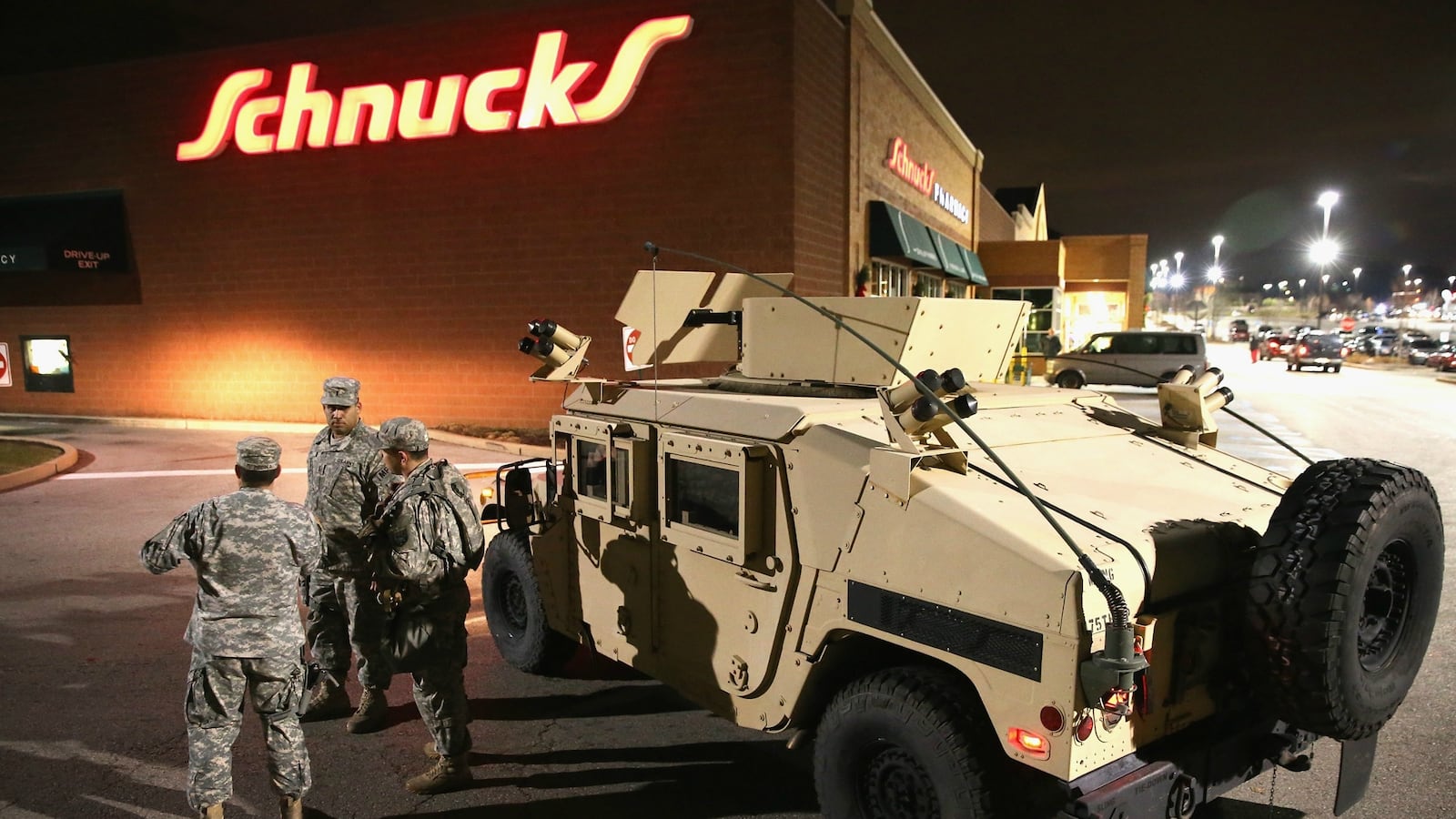 cheats/2014/11/25/ferguson-mayor-criticizes-governor/141125-national-guard-cheat_yvxpsq
