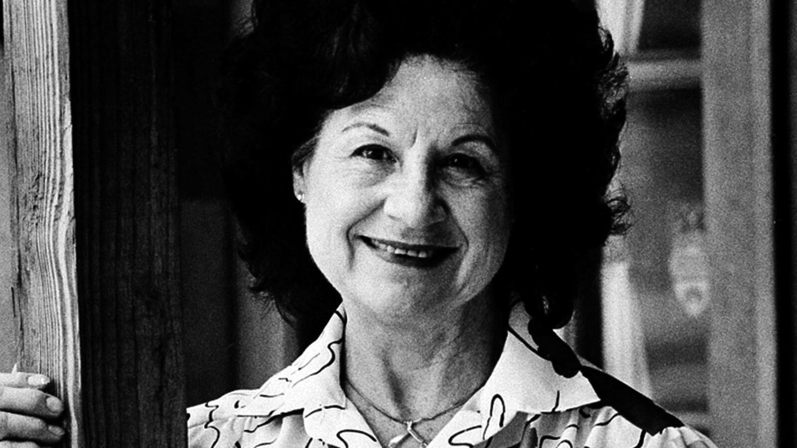 articles/2012/07/18/kitty-wells-the-girl-singer-who-became-country-s-queen/kitty-wells-cantrell-tease_b0ljf2