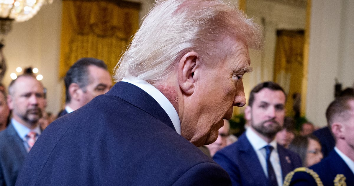 Weißes Haus wirft mit seltsamer Behauptung über Trumps Ausschlag weitere ...